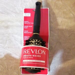 Revlon smooth waves maximum shine natural burn bristles hair brush for all types